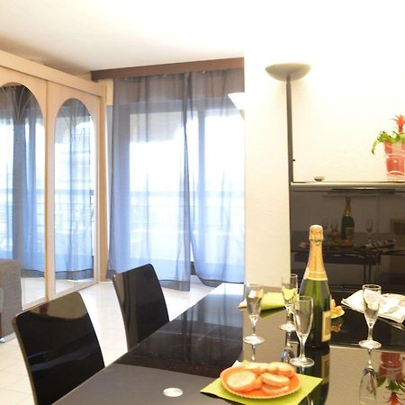 Studio Cabine A 200M De Port Frejus, Plage, Commerces, Terrasse, 4 Couchages, Menage Inclus - Fr-1-226A-31 Exteriér fotografie