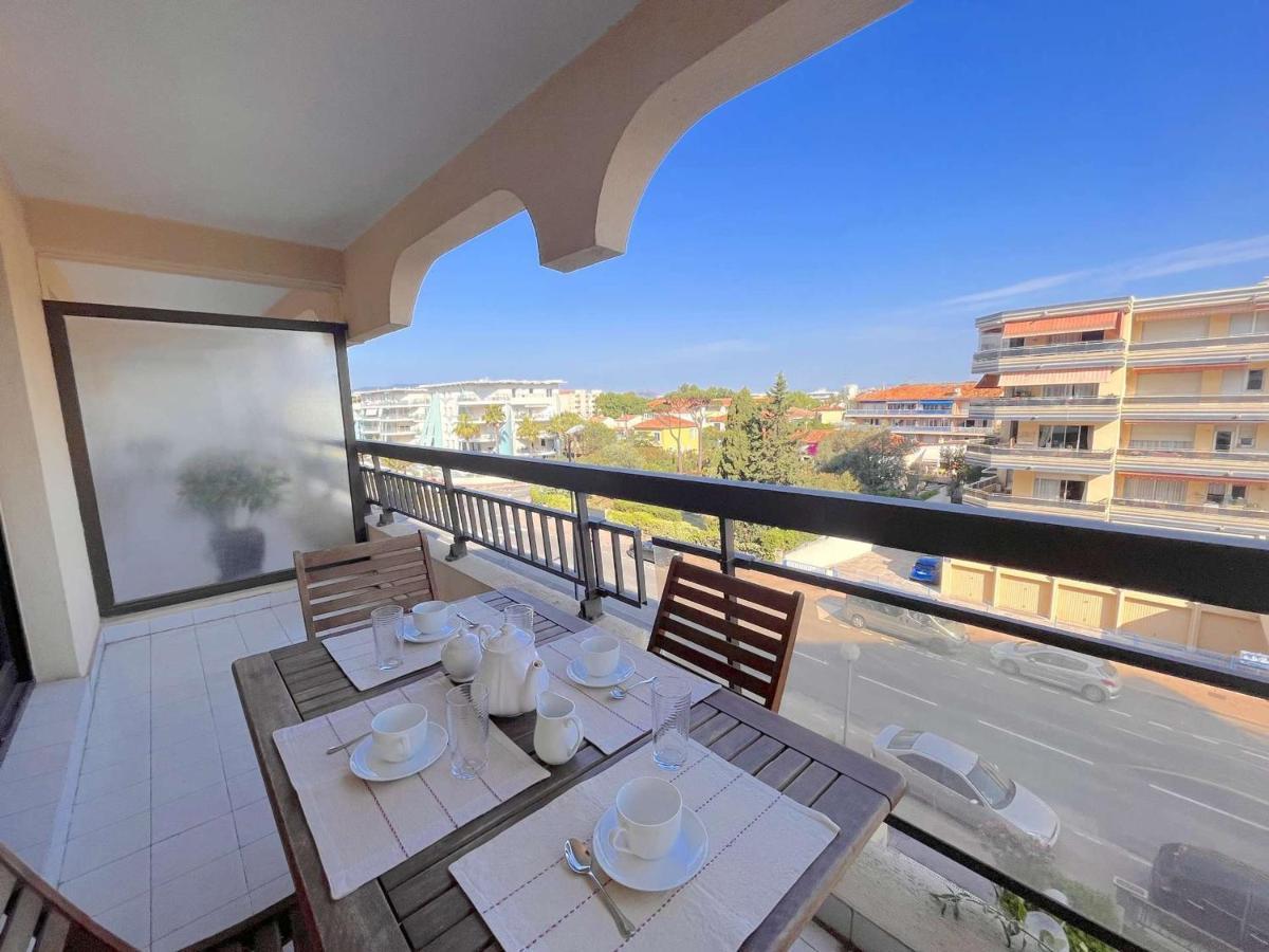 Studio Cabine A 200M De Port Frejus, Plage, Commerces, Terrasse, 4 Couchages, Menage Inclus - Fr-1-226A-31 Exteriér fotografie