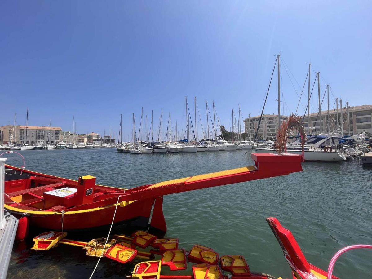 Studio Cabine A 200M De Port Frejus, Plage, Commerces, Terrasse, 4 Couchages, Menage Inclus - Fr-1-226A-31 Exteriér fotografie
