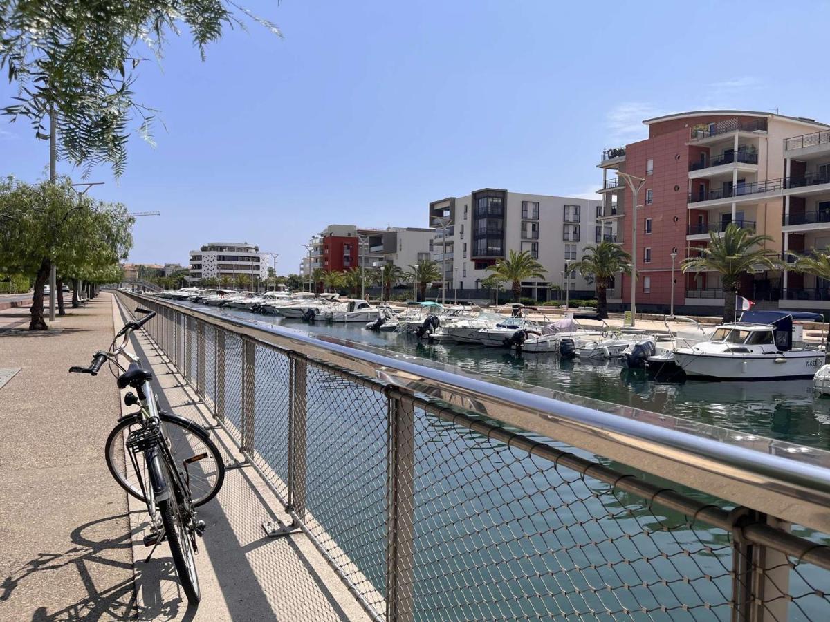 Studio Cabine A 200M De Port Frejus, Plage, Commerces, Terrasse, 4 Couchages, Menage Inclus - Fr-1-226A-31 Exteriér fotografie