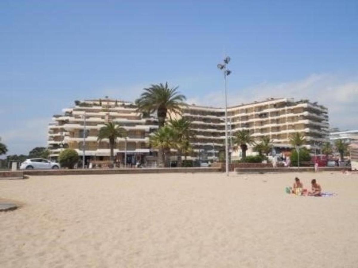 Studio Cabine A 200M De Port Frejus, Plage, Commerces, Terrasse, 4 Couchages, Menage Inclus - Fr-1-226A-31 Exteriér fotografie